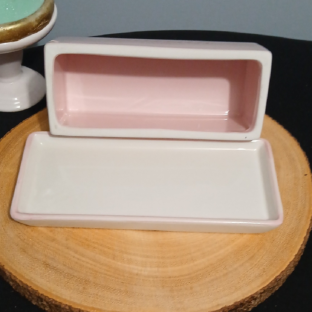 Chic Pink Ceramic Butter Dish with 'Buttah' Text NWT - Picture 3 of 7
